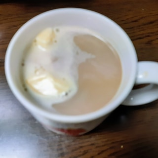 カフェオレ バニラアイスのせて